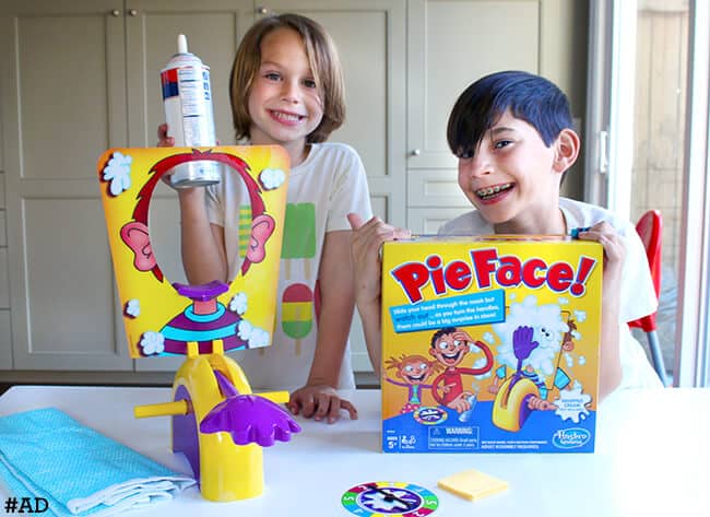 Hasbro Gaming Pie Face Game | Whipped Cream Family Board Game for Kids |  Ages 5 and Up | for 2 or More Players | Funny Preschool Games | Kids Gifts