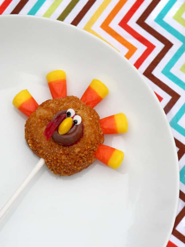 How to Make Thankgiving Turkey Donut Pops - Popsicle Blog
