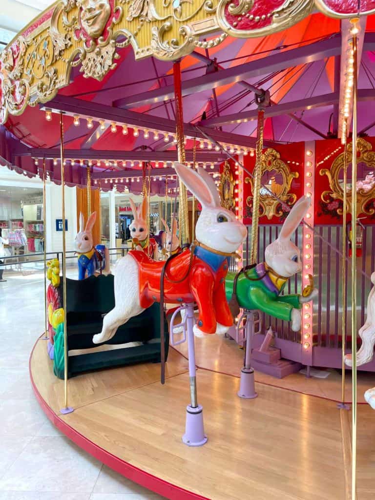 VIDEO) Holiday Decorations Return to South Coast Plaza for 2021, Yellow  Productions